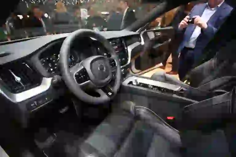 Volvo XC60 LIVE - Salone di Ginevra 2017 - 17
