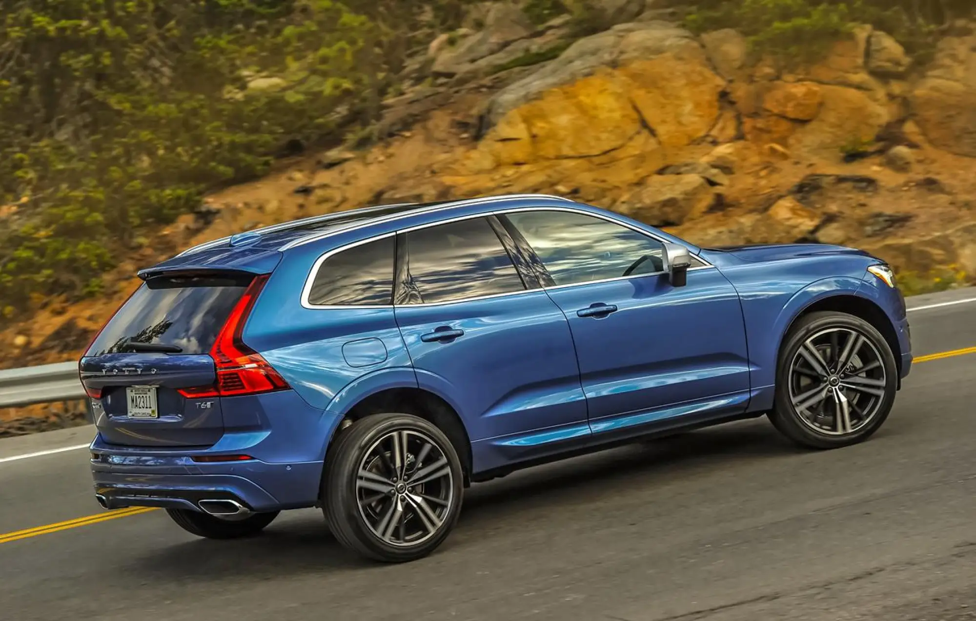 Volvo XC60 - North American Utility of the Year 2018 - 2