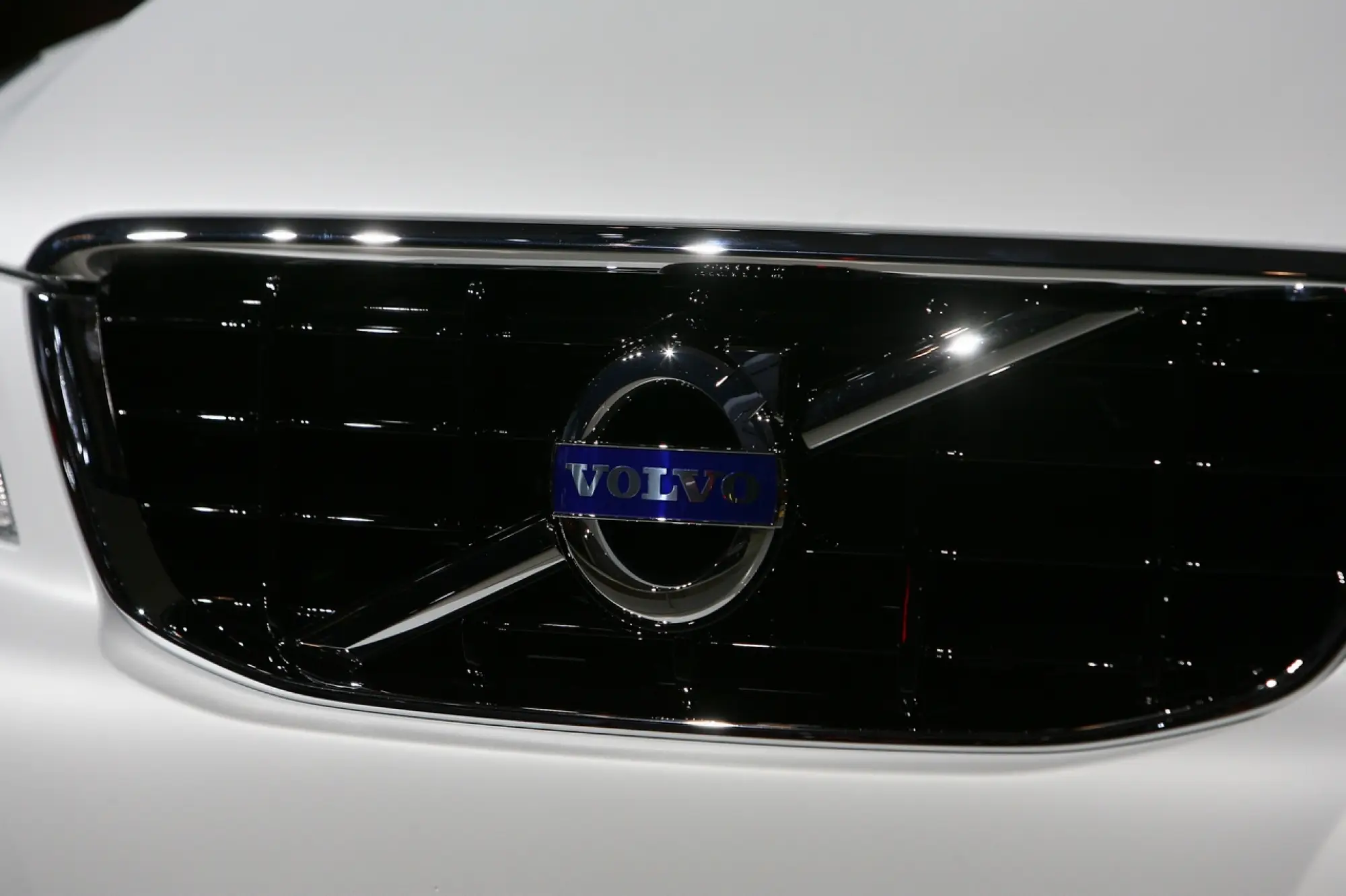 Volvo XC60 Plug In Hybrid Concept - Salone di Detroit 2011 - 1