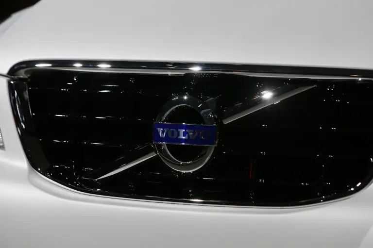 Volvo XC60 Plug In Hybrid Concept - Salone di Detroit 2011 - 1
