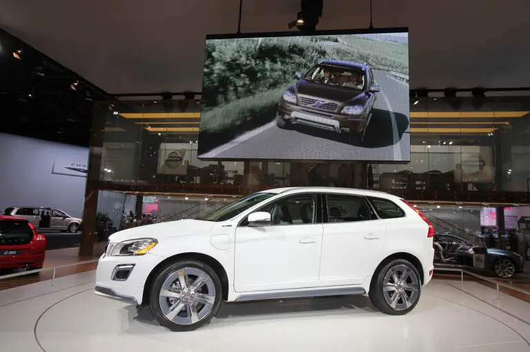 Volvo XC60 Plug In Hybrid Concept - Salone di Detroit 2011 - 14