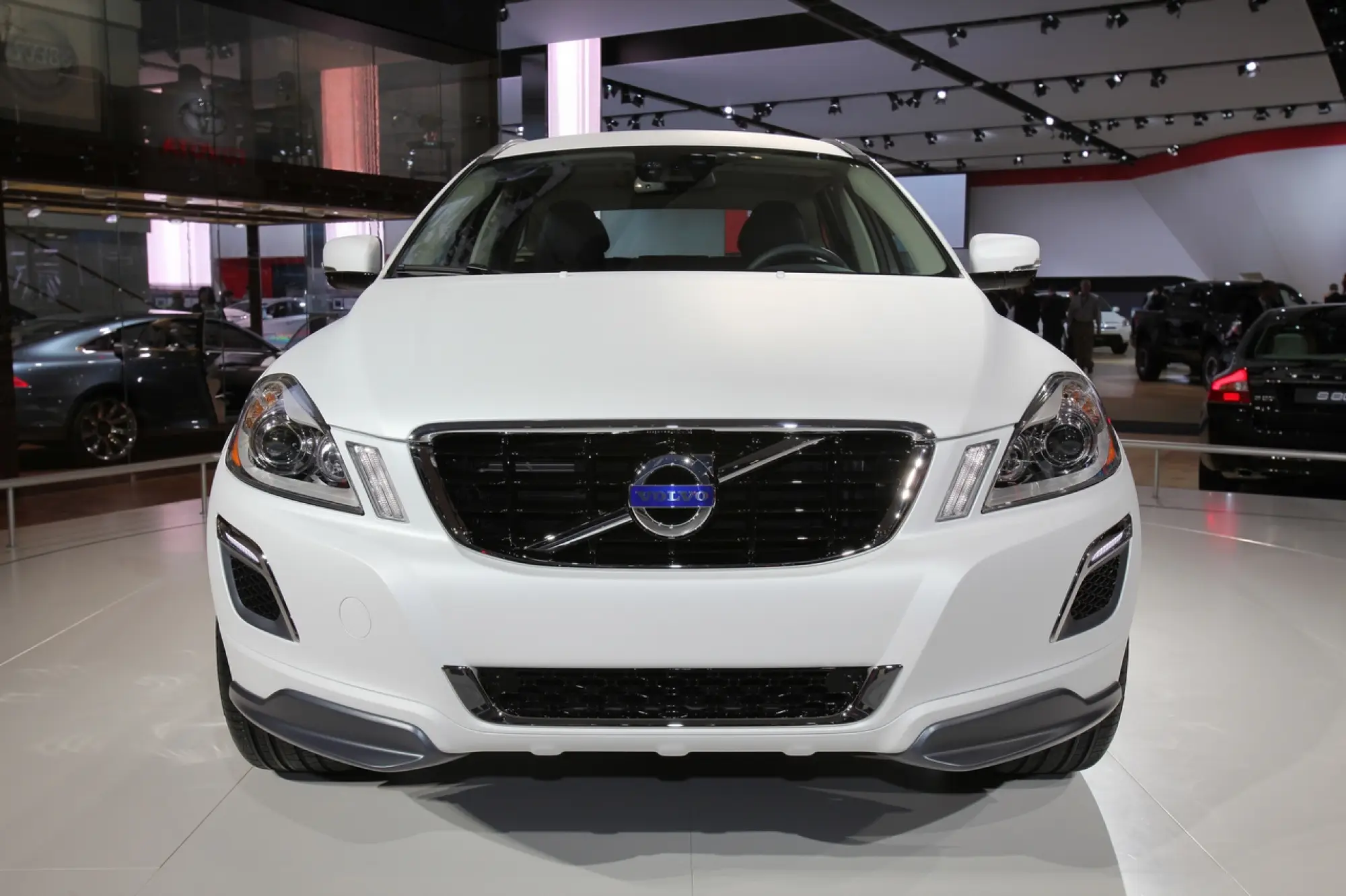 Volvo XC60 Plug In Hybrid Concept - Salone di Detroit 2011 - 17