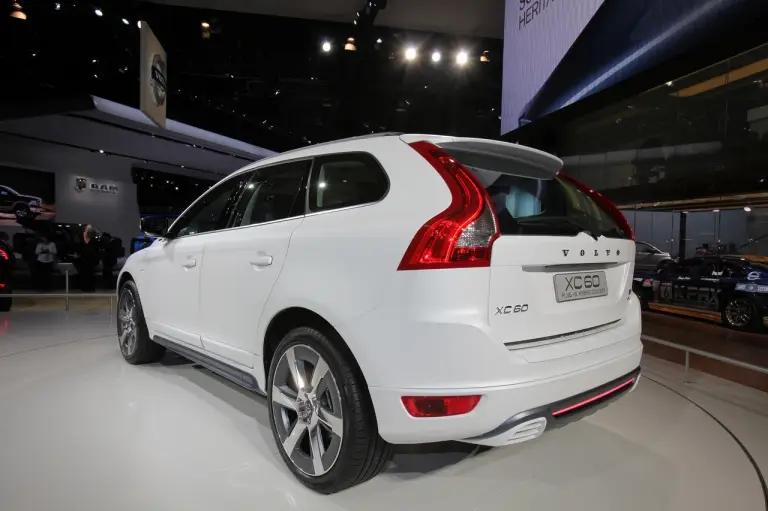 Volvo XC60 Plug In Hybrid Concept - Salone di Detroit 2011 - 23