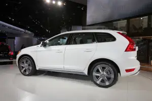 Volvo XC60 Plug In Hybrid Concept - Salone di Detroit 2011 - 24