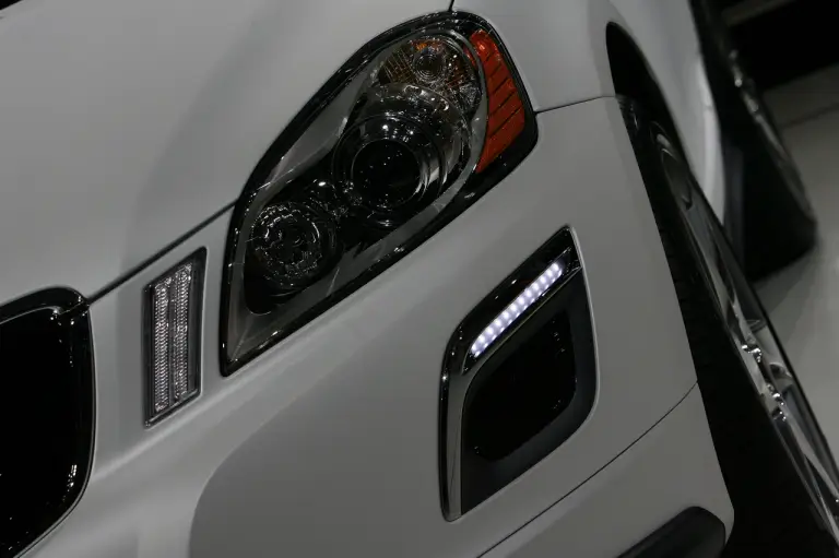 Volvo XC60 Plug In Hybrid Concept - Salone di Detroit 2011 - 4