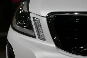Volvo XC60 Plug In Hybrid Concept - Salone di Detroit 2011 - 5