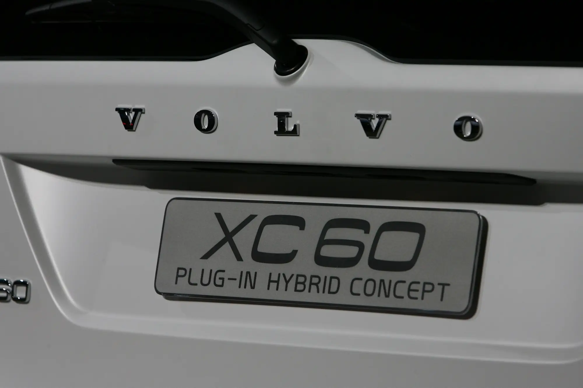 Volvo XC60 Plug In Hybrid Concept - Salone di Detroit 2011 - 8