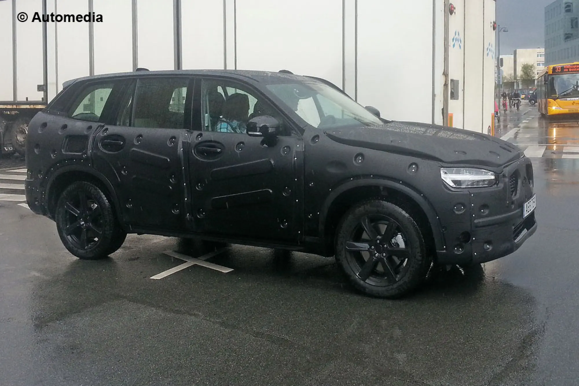 Volvo XC90 2015 - Foto spia 12-05-2014 - 2