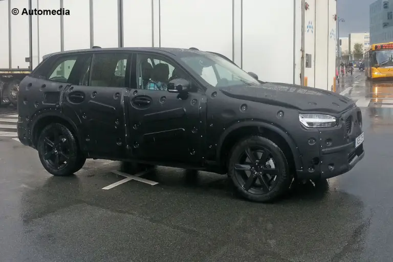 Volvo XC90 2015 - Foto spia 12-05-2014 - 2