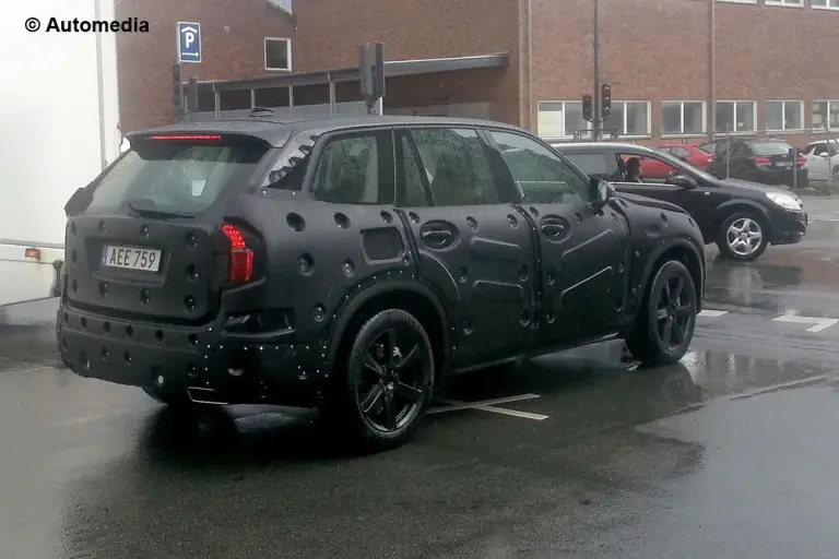 Volvo XC90 2015 - Foto spia 12-05-2014 - 5