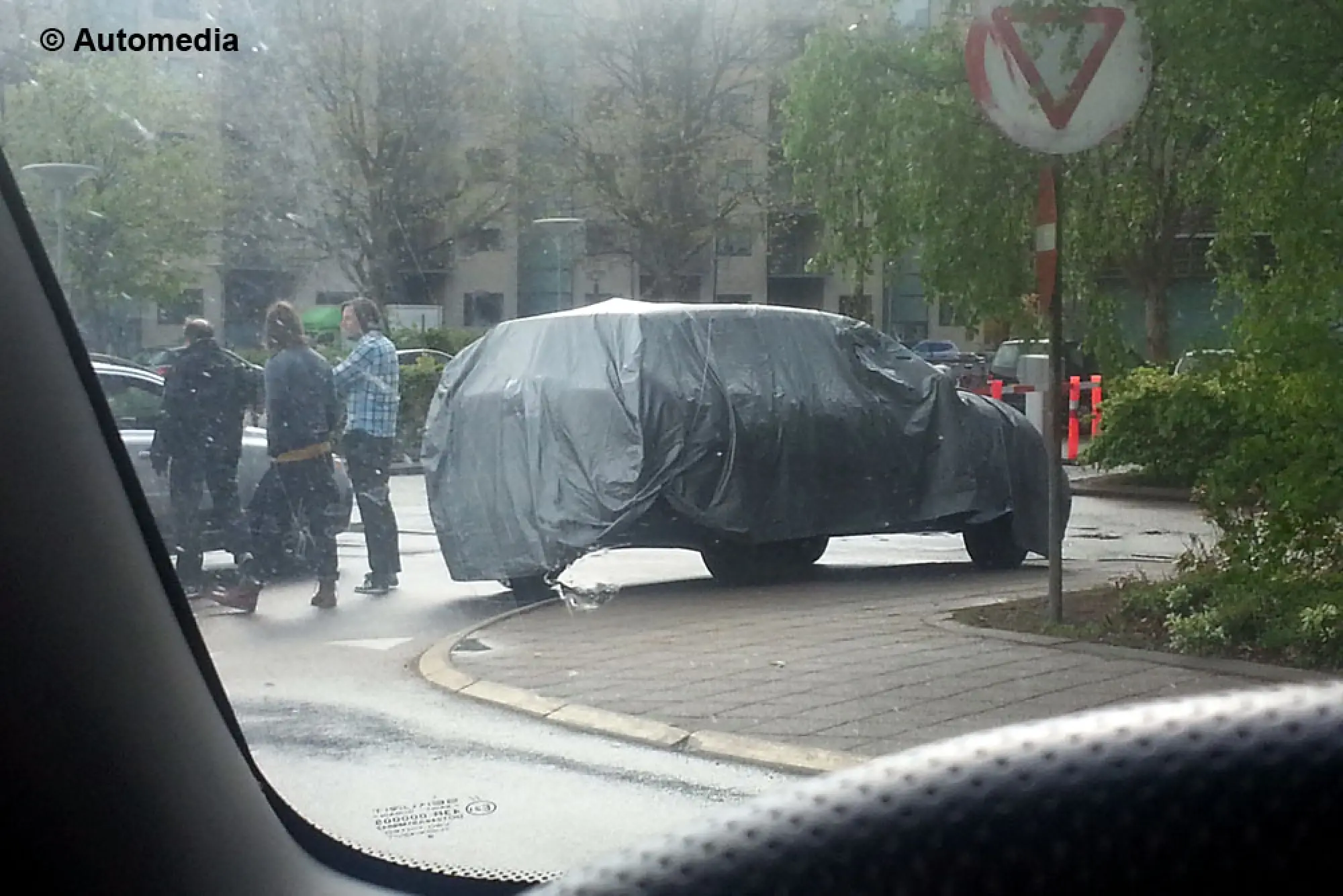 Volvo XC90 2015 - Foto spia 12-05-2014 - 7