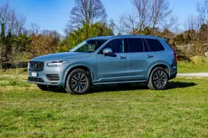 Volvo XC90 B5 2020 - Prova su Strada