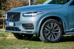 Volvo XC90 B5 2020 - Prova su Strada - 11