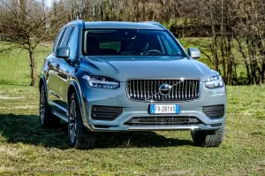 Volvo XC90 B5 2020 - Prova su Strada