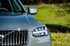 Volvo XC90 B5 2020 - Prova su Strada