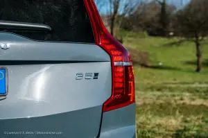 Volvo XC90 B5 2020 - Prova su Strada
