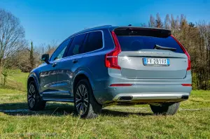 Volvo XC90 B5 2020 - Prova su Strada