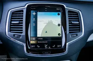 Volvo XC90 B5 2020 - Prova su Strada