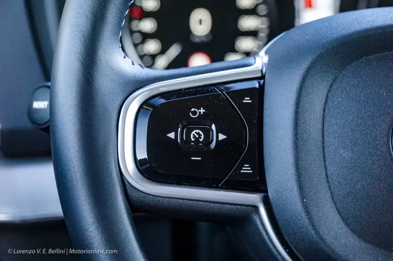 Volvo XC90 B5 2020 - Prova su Strada - 83