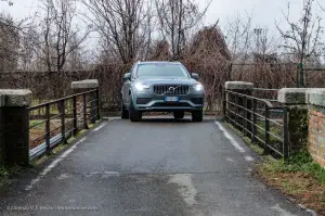 Volvo XC90 B5 2020 - Prova su Strada