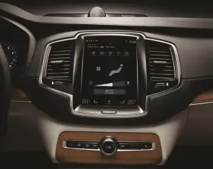 Volvo XC90 MY 2015 - Foto infotainment - 7