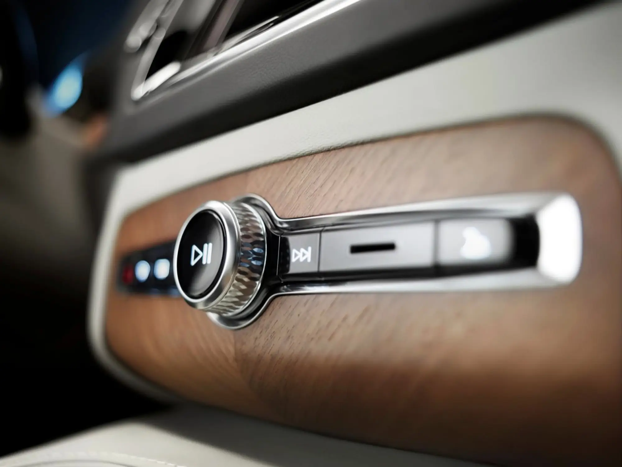Volvo XC90 MY 2015 - Foto ufficiali interni - 3