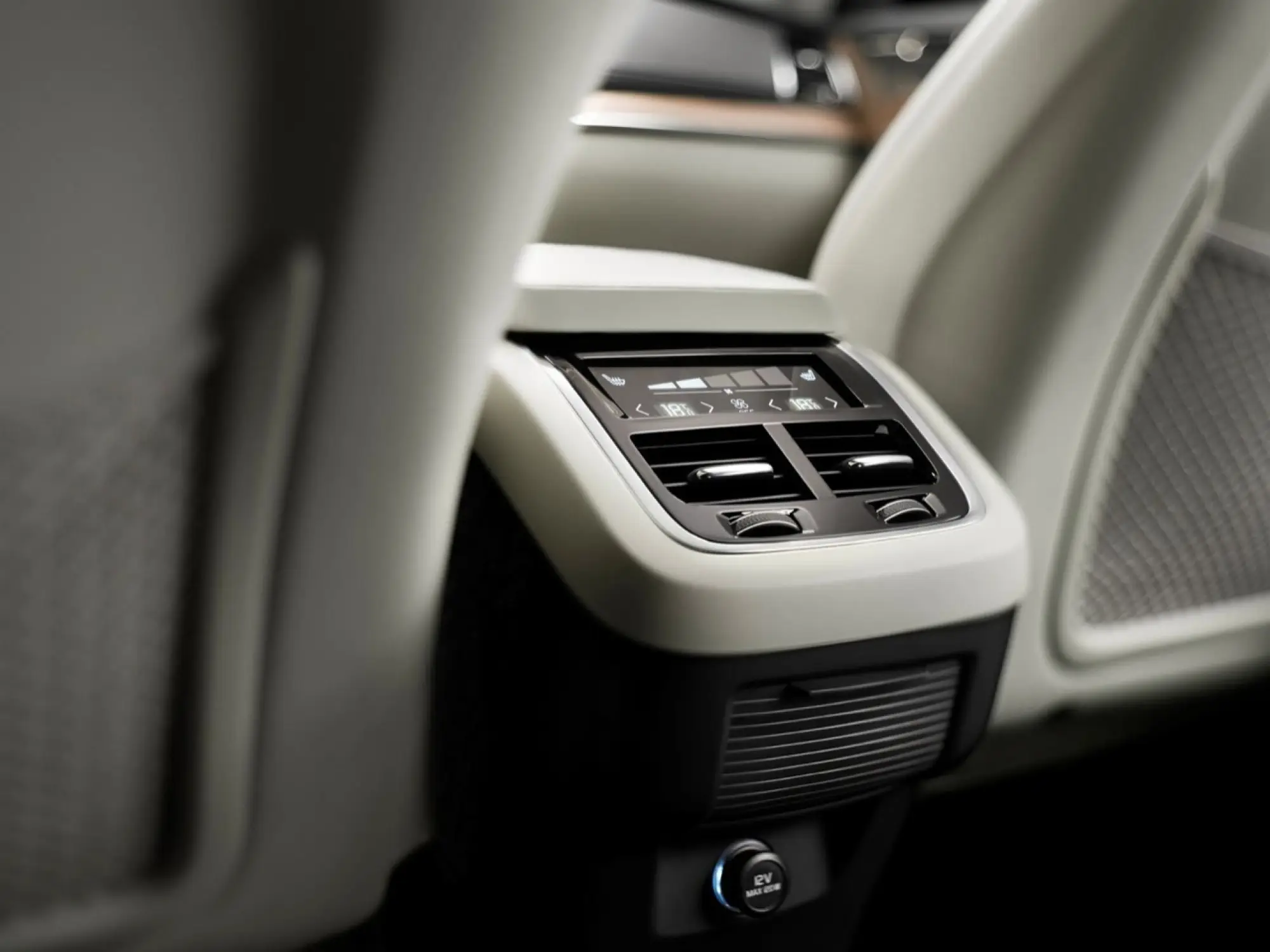 Volvo XC90 MY 2015 - Foto ufficiali interni - 7