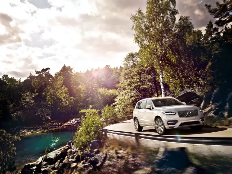 Volvo XC90 T8 ibrida plug-in - 8