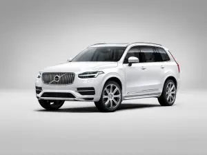 Volvo XC90 T8 ibrida plug-in