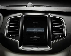 Volvo XC90 T8 ibrida plug-in