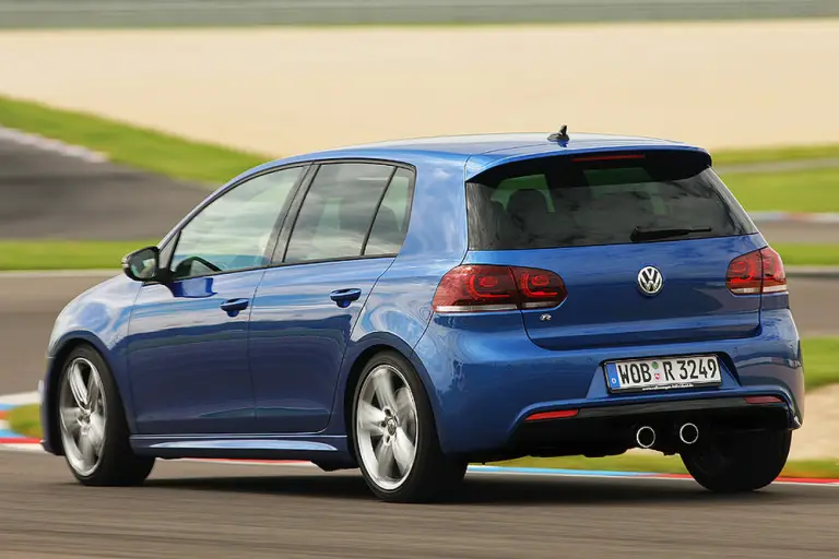 VW Golf R - 11