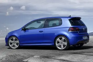 VW Golf R - 13