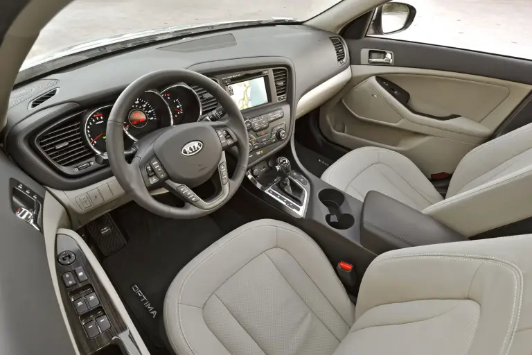 Ward\'s Auto - I migliori interni del 2011 - 9