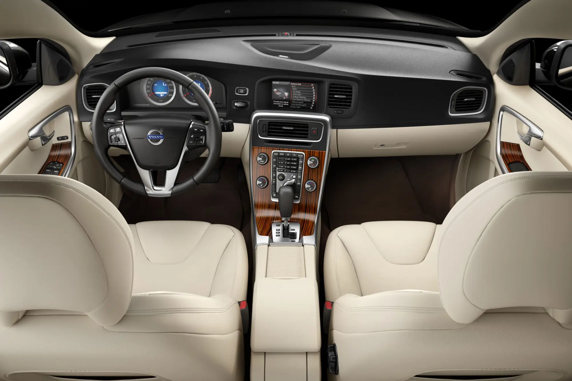 Ward\'s Auto - I migliori interni del 2011 - 10