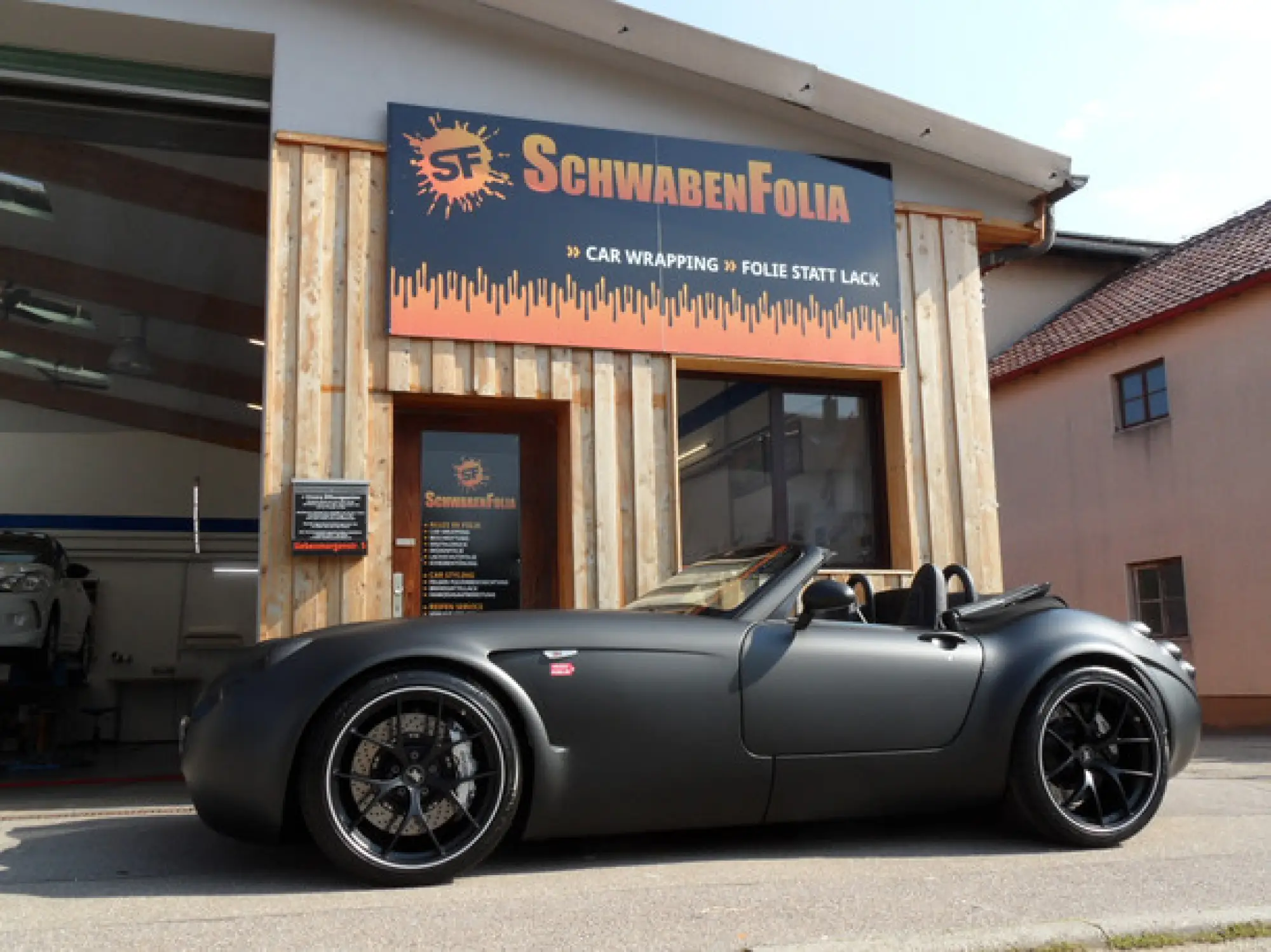Wiesmann Roadster MF5 V10 Black Bat by SchwabenFolia - 2