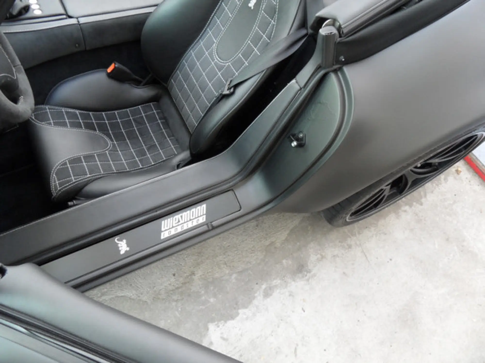 Wiesmann Roadster MF5 V10 Black Bat by SchwabenFolia - 12