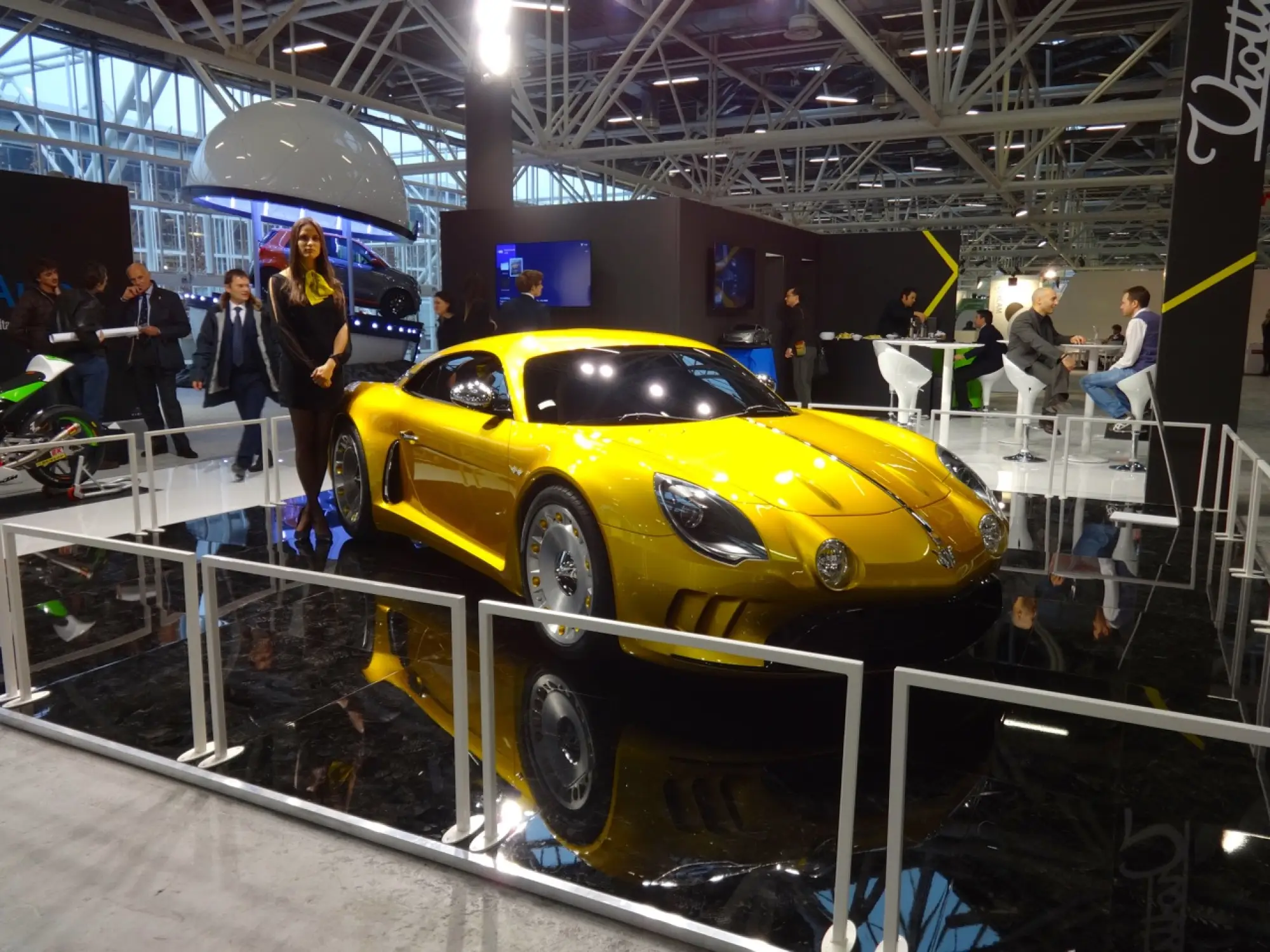 Willys AW 380 Berlineta Viotti - Motor Show 2014 - 1