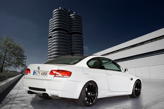 BMW M3 White&Black Limited Edition: fascino, stile, eleganza e prestazioni