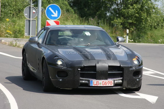 Spiata la Mercedes SLS AMG Gullwing