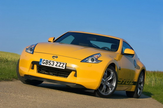 Sarà presentata a Goodwood la Nissan 370Z Yellow GT4