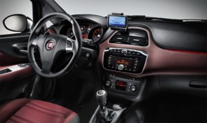 Fiat Punto Evo: navigatore TomTom integrato con Blue&Me