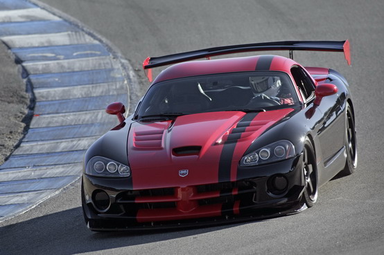 La Dodge Viper ACR, sulla strada per Los Angeles, batte il record di Laguna Seca