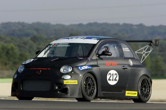 Romeo Ferraris Fiat 500: fulmine nero a Vallelunga