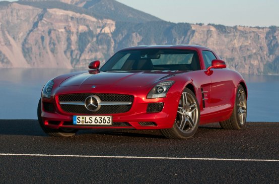 Doppia vittoria per Mercedes-Benz: Classe E e SLS AMG vincitrici dell’Auto Trophy 2009