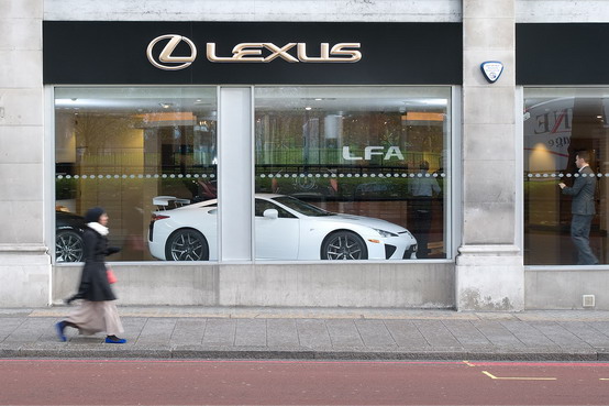 Lexus sceglie un concessionario di Londra per distribuire la sua supercar LFA
