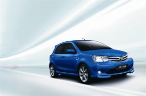 Toyota Etios Concept: auto low-cost al Salone di Nuova Delhi