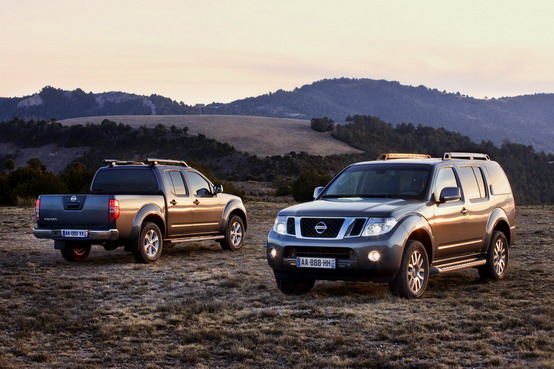Nissan annuncia i facelift europei del SUV Pathfinder e del pickup Navara per il 2011