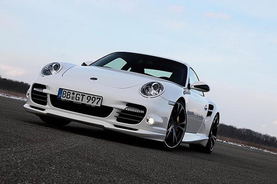 TechArt Porsche 911 Turbo, un missile da 612 cavalli