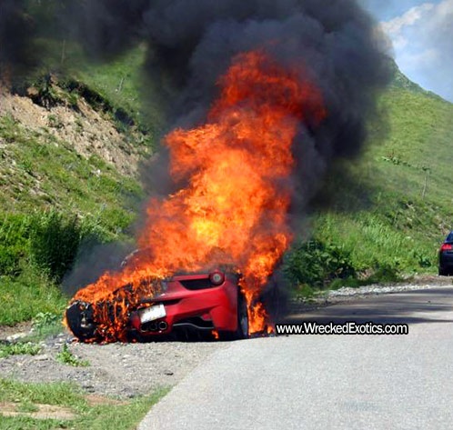 Ferrari 458 Italia, un secondo esemplare andato in fiamme