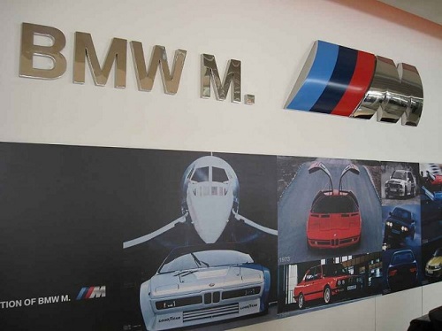 BMW ///M, apre il primo showroom mondiale a Singapore